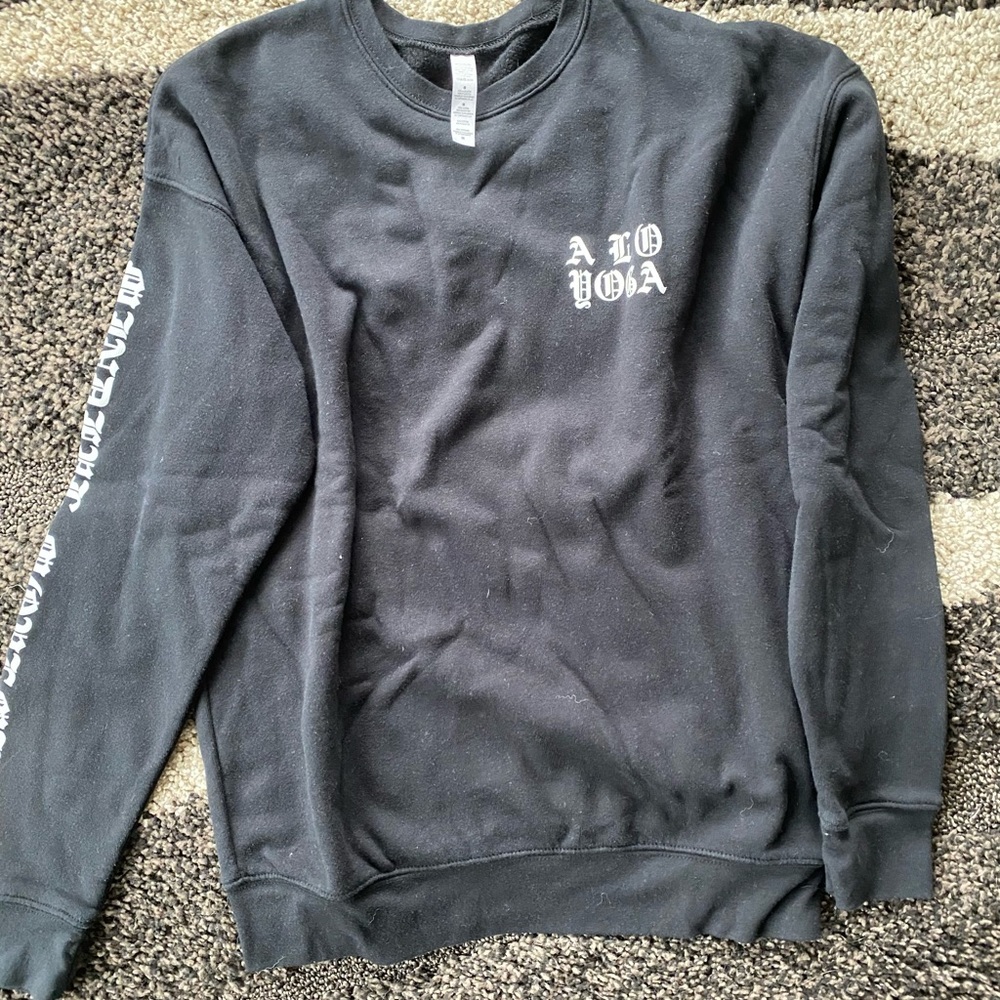 Alo Yoga Graphic Crewneck